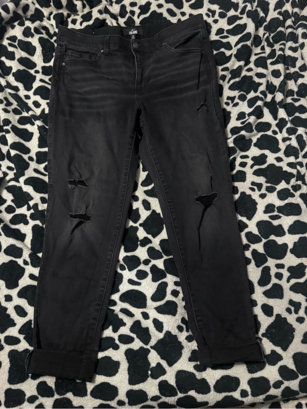 Lularoe distressed jeans size 32